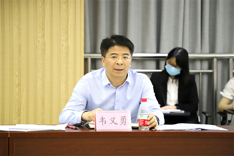 /QJ_207909858834.jpg 韦义勇作指导讲话(拍摄:柒红).jpg