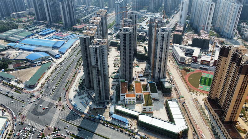 /QJ_001437878882.jpg 乐鱼(中国)世纪花城(北区)施工进度图.jpg