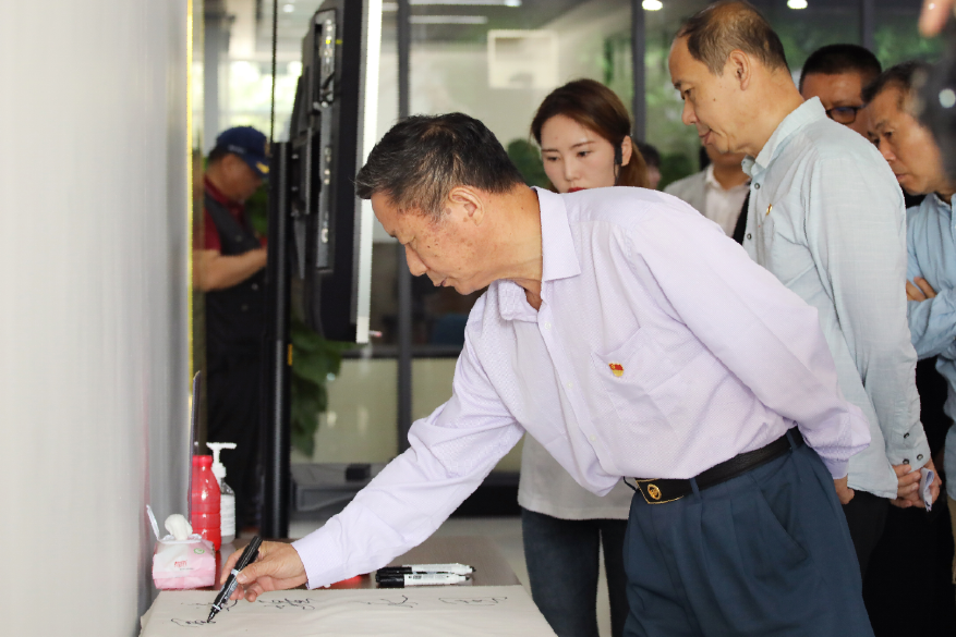 /QJ_385423549682.png QQ截图20201028110353.png