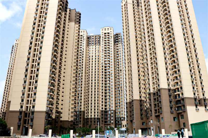 /QJ_629971157902.jpg 乐鱼(中国)世纪花城外墙涂刷已完成.jpg