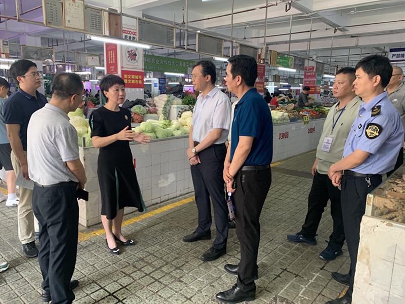 /QJ_095413518582.jpg 到水街市场督查创“双城”工作.jpg