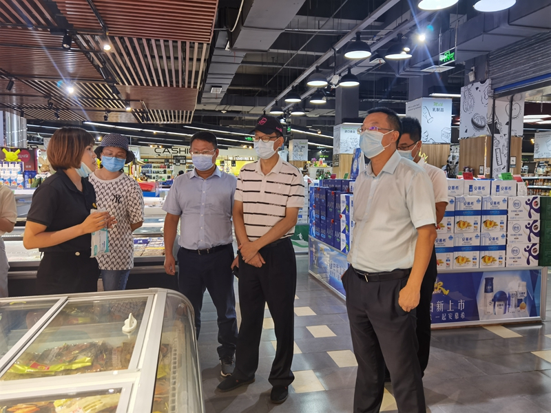 /QJ_665843657889.jpg 考察组参观正大优鲜店.jpg