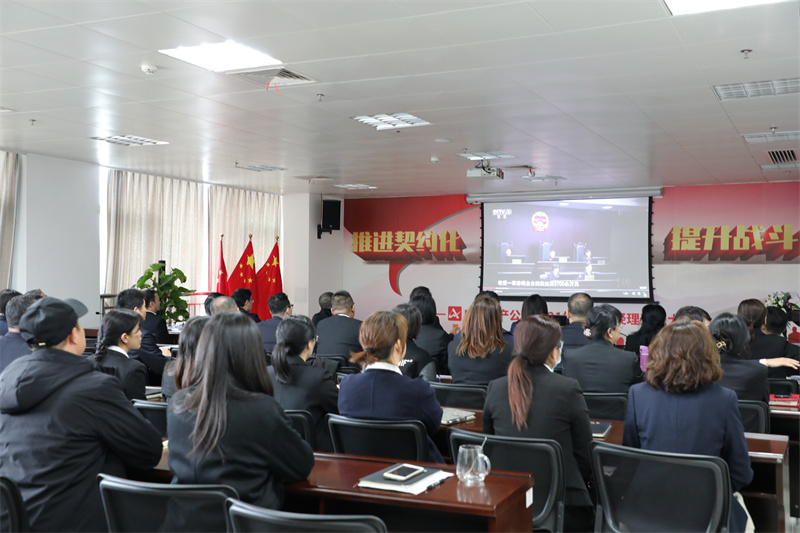 /QJ_507625902275.jpg 1.集中观看反腐电视专题片《零容忍》(作者陈华萍).jpg