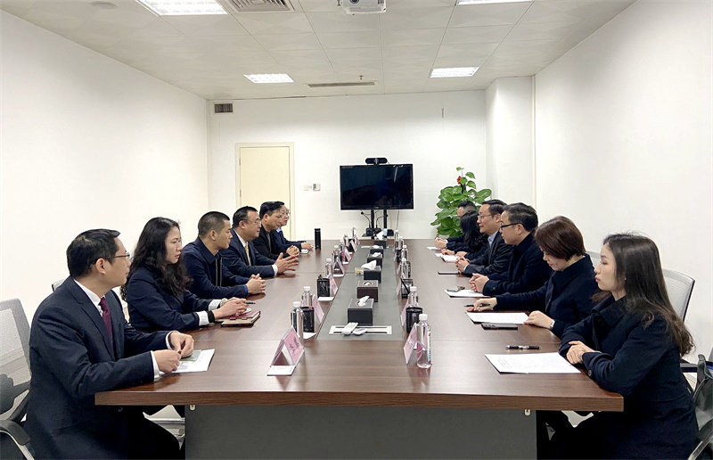 /QJ_610638341296.jpg 召开座谈交流会.jpg