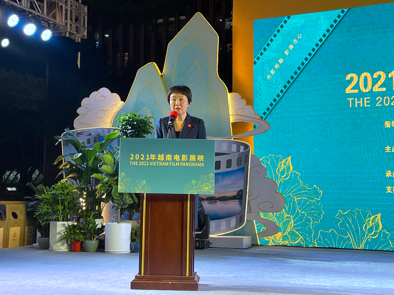 /QJ_702619256148.jpg 乐鱼电竞(中国)官方网站党委副书记、总经理,大地飞歌集团党委书记、董事长刘巧瑛致辞.jpg