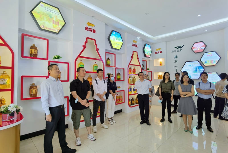 /QJ_751972456657.jpg 考察益海嘉里产品展示区.jpg