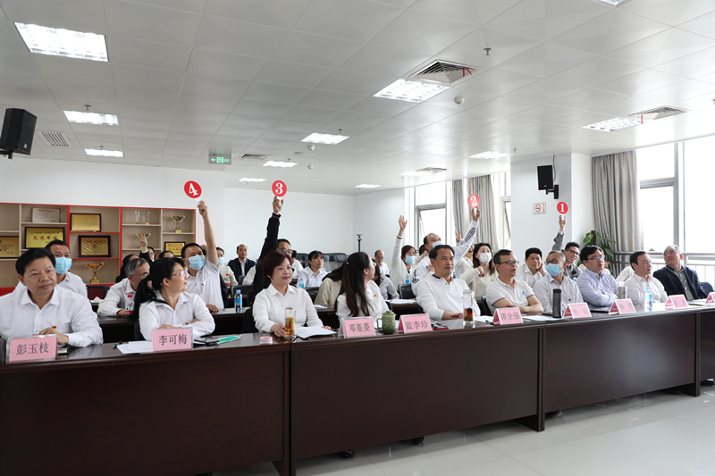 /QJ_415756075847.jpg 场外竞答积极踊跃_副本.jpg