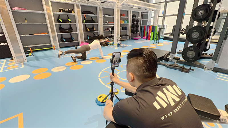 /QJ_869252152848.jpg 威拓普健身馆录制线上课程2.jpg