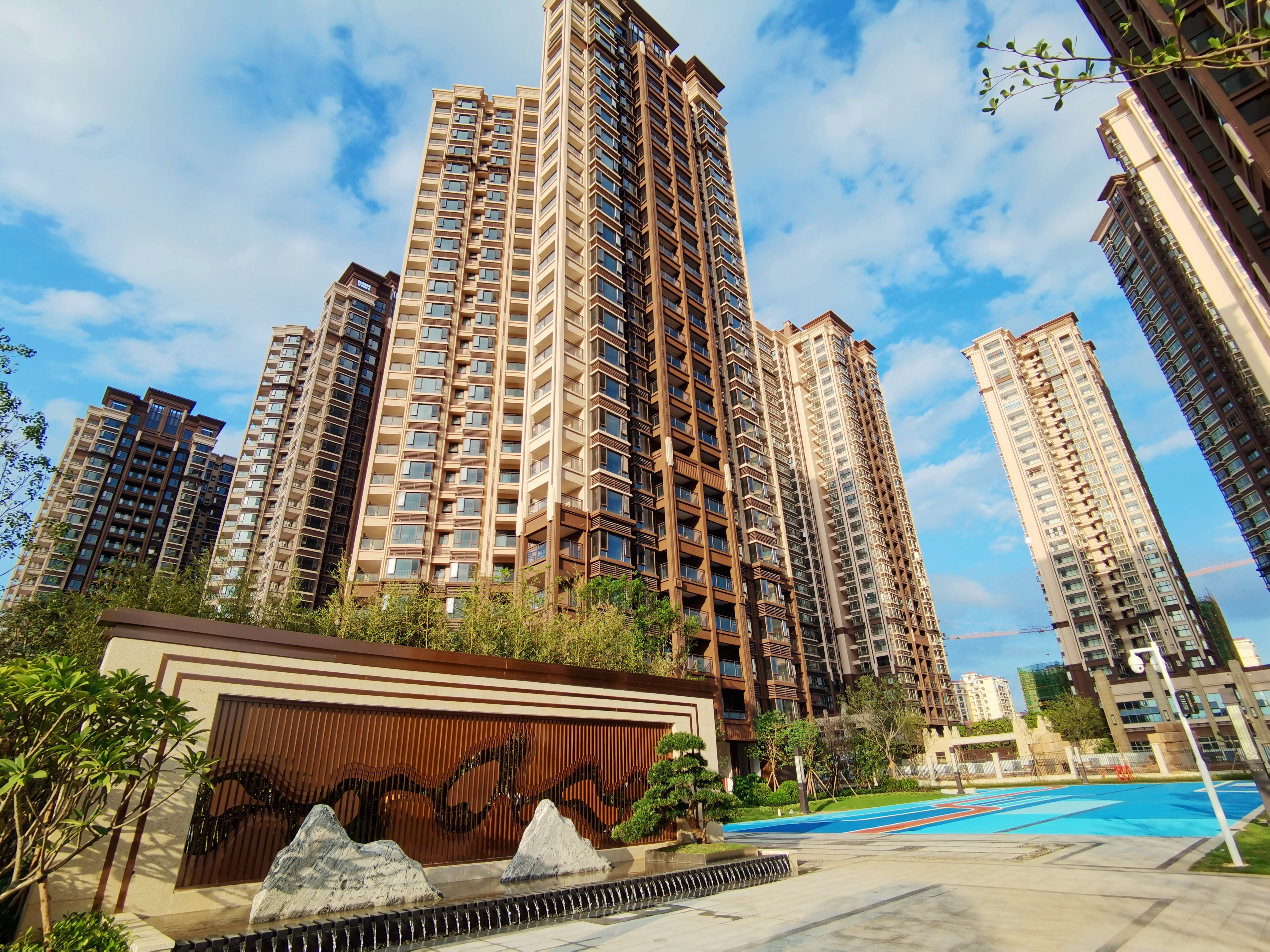 /QJ_136688967086.jpg 乐鱼(中国)首府·德逸园项目现场.jpg