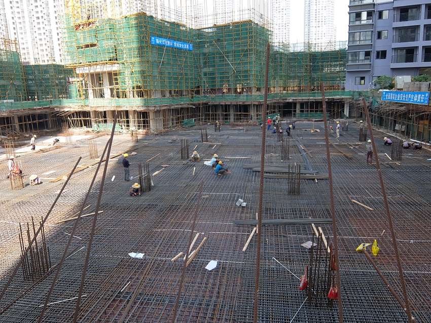 /QJ_993614660125.jpg 花畔里_副本.jpg